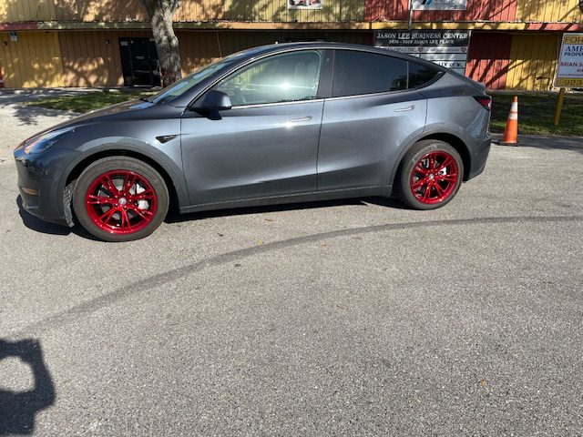 Red Rims on Car